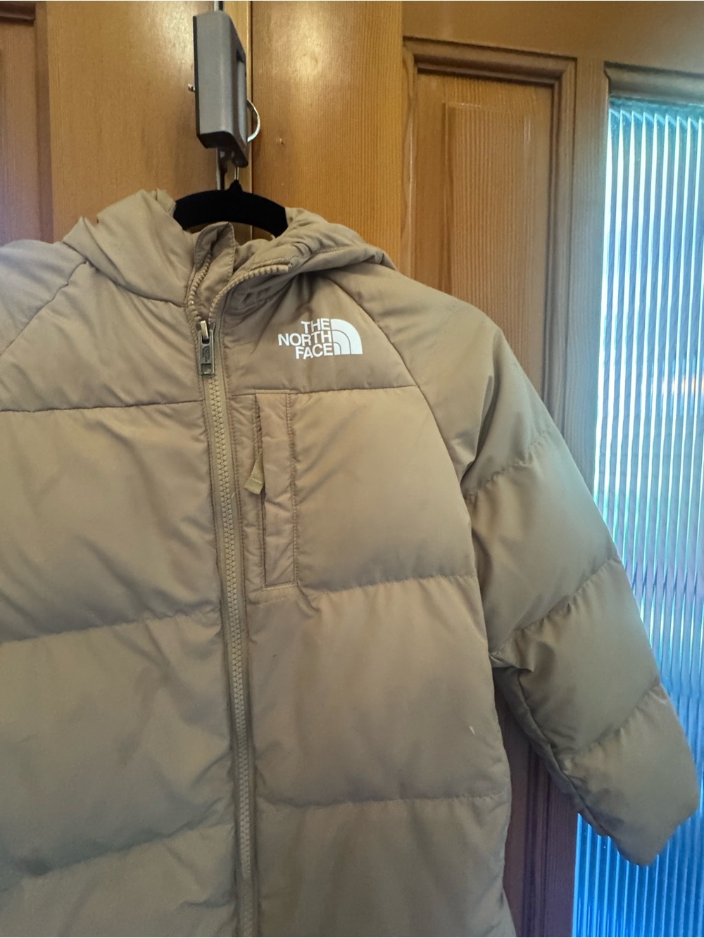 The North Face Boys Beige Jacket - Picture 3 of 9